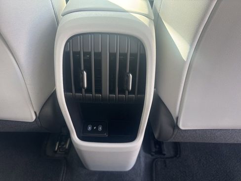 Certified 2025 Hyundai Kona SEL FWD image 22