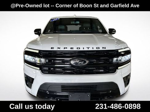 Used 2024 Ford Expedition Limited AWD/4WD image 8