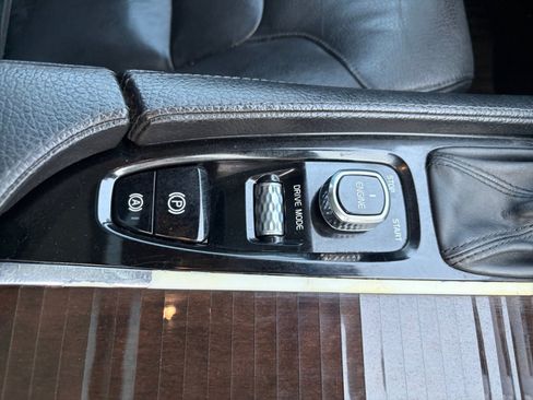 Used 2017 Volvo XC90 T6 Momentum w/ Vision Package AWD/4WD image 30