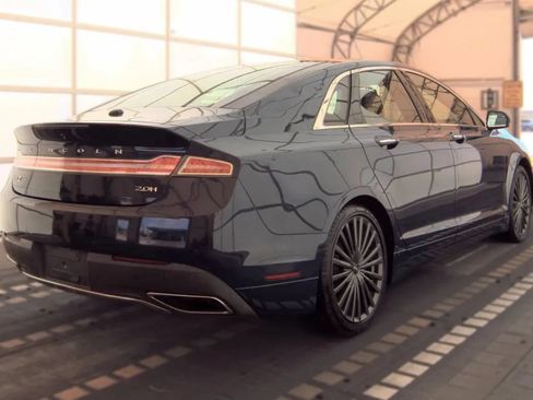 Used 2018 Lincoln MKZ Reserve FWD image 6