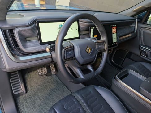 Used 2022 Rivian R1T Launch Edition image 11
