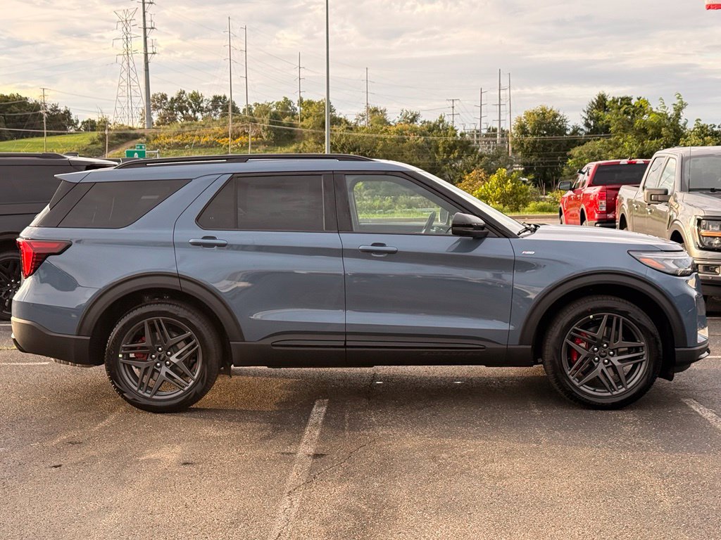 New 2027 Ford Explorer ST-Line w/ Premium Package AWD/4WD image 4