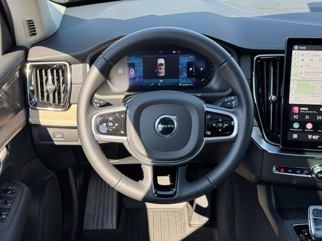 Used 2026 Volvo XC90 B6 Plus w/ Protection Package AWD/4WD image 12