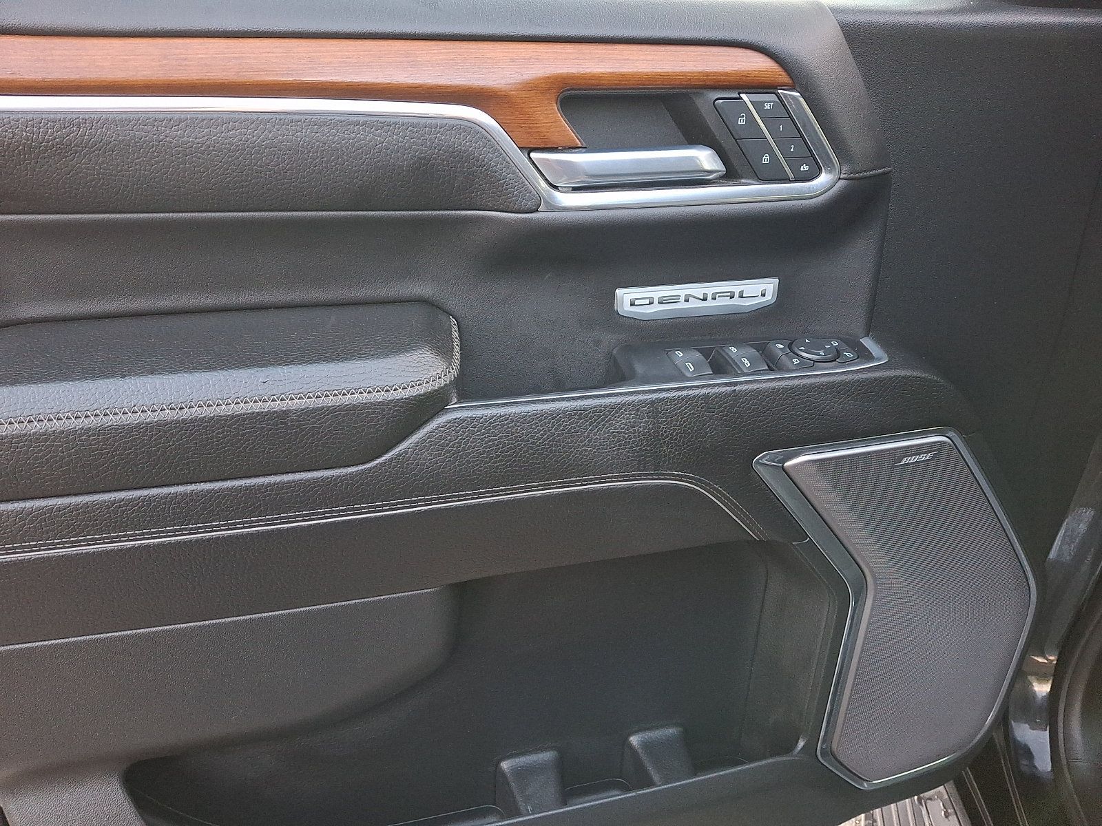 Certified 2022 GMC Sierra 1500 Denali AWD/4WD image 12