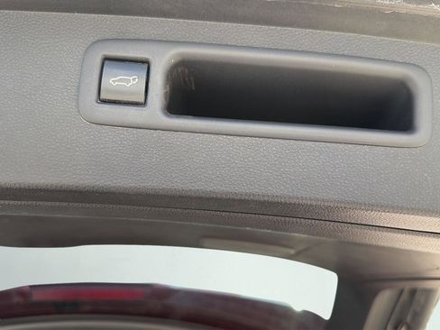 Used 2020 Toyota Highlander Platinum AWD/4WD image 33