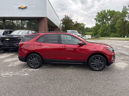Used 2023 Chevrolet Equinox RS w/ RS Leather Package AWD/4WD image 8