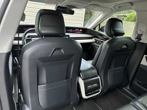 Used 2025 Lincoln Nautilus Reserve AWD/4WD image 16