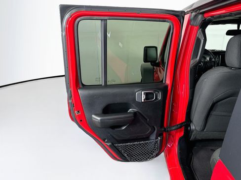Used 2018 Jeep Wrangler Unlimited Sport S AWD/4WD image 25