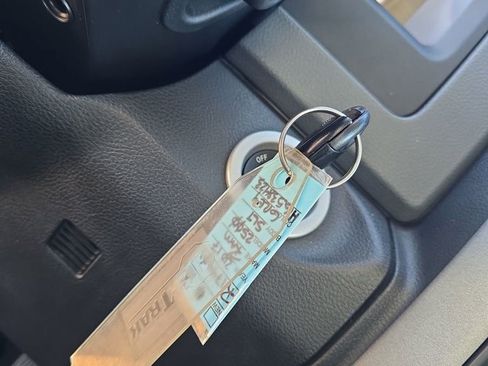 Used 2017 RAM 2500 Tradesman w/ Chrome Appearance Group image 28