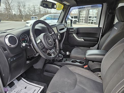 Used 2016 Jeep Wrangler Rubicon w/ Dual Top Group image 18