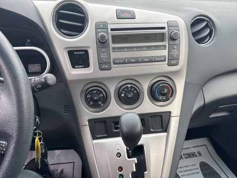 Used 2009 Toyota Matrix image 11