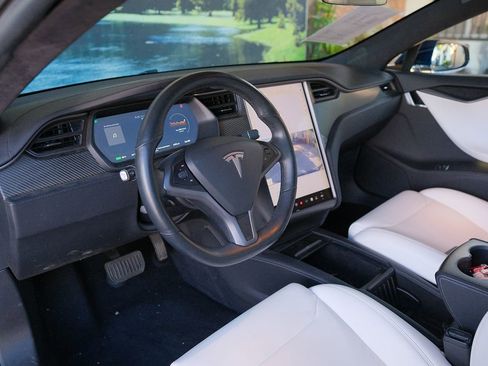 Used 2018 Tesla Model S 75D image 13