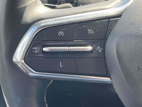 Used 2025 Chevrolet Traverse LT FWD image 30
