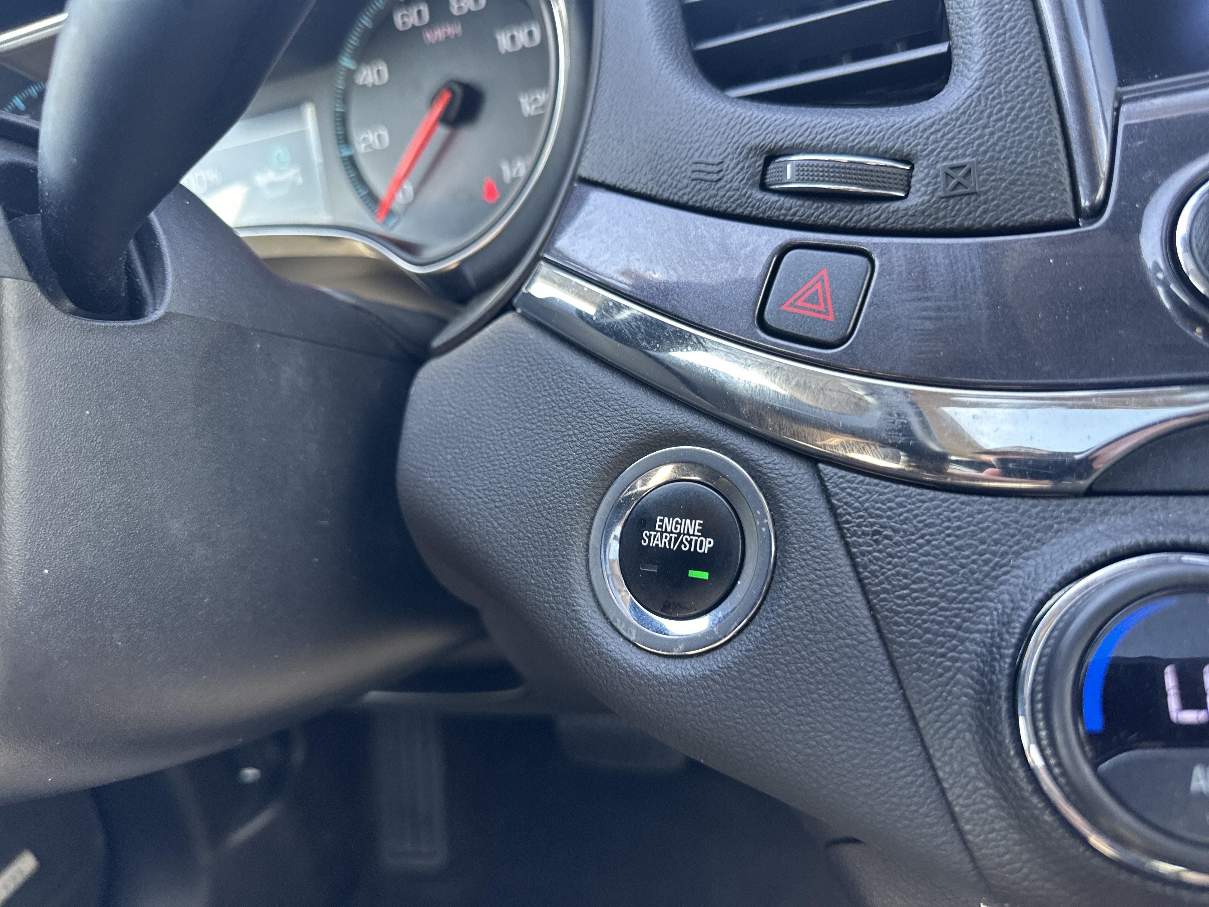 Used 2015 Chevrolet Impala LTZ FWD image 25