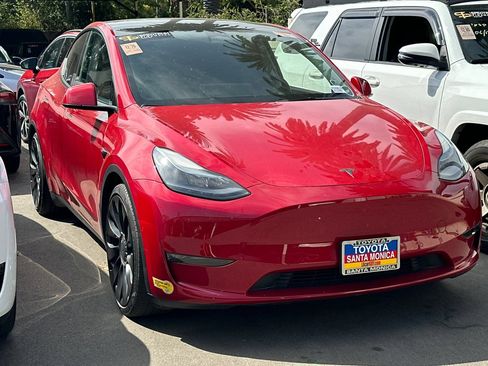 Used 2022 Tesla Model Y Performance AWD/4WD image 2