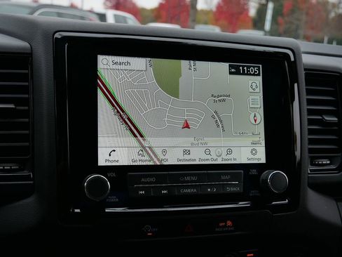 Used 2024 Nissan Frontier PRO-4X w/ Technology Package image 36