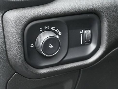 Used 2024 RAM 1500 Laramie AWD/4WD image 18