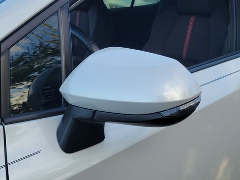 Used 2024 Toyota Corolla SE image 11