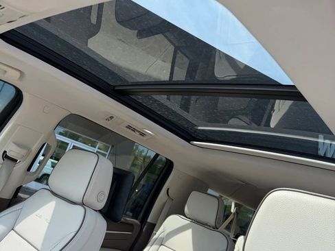 Used 2023 GMC Yukon XL Denali w/ Denali Reserve Package image 12