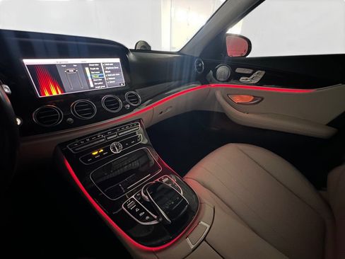 Used 2019 Mercedes-Benz E 300 4MATIC image 27