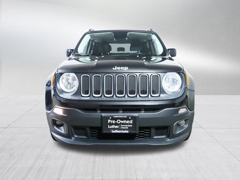 Used 2017 Jeep Renegade Latitude image 1