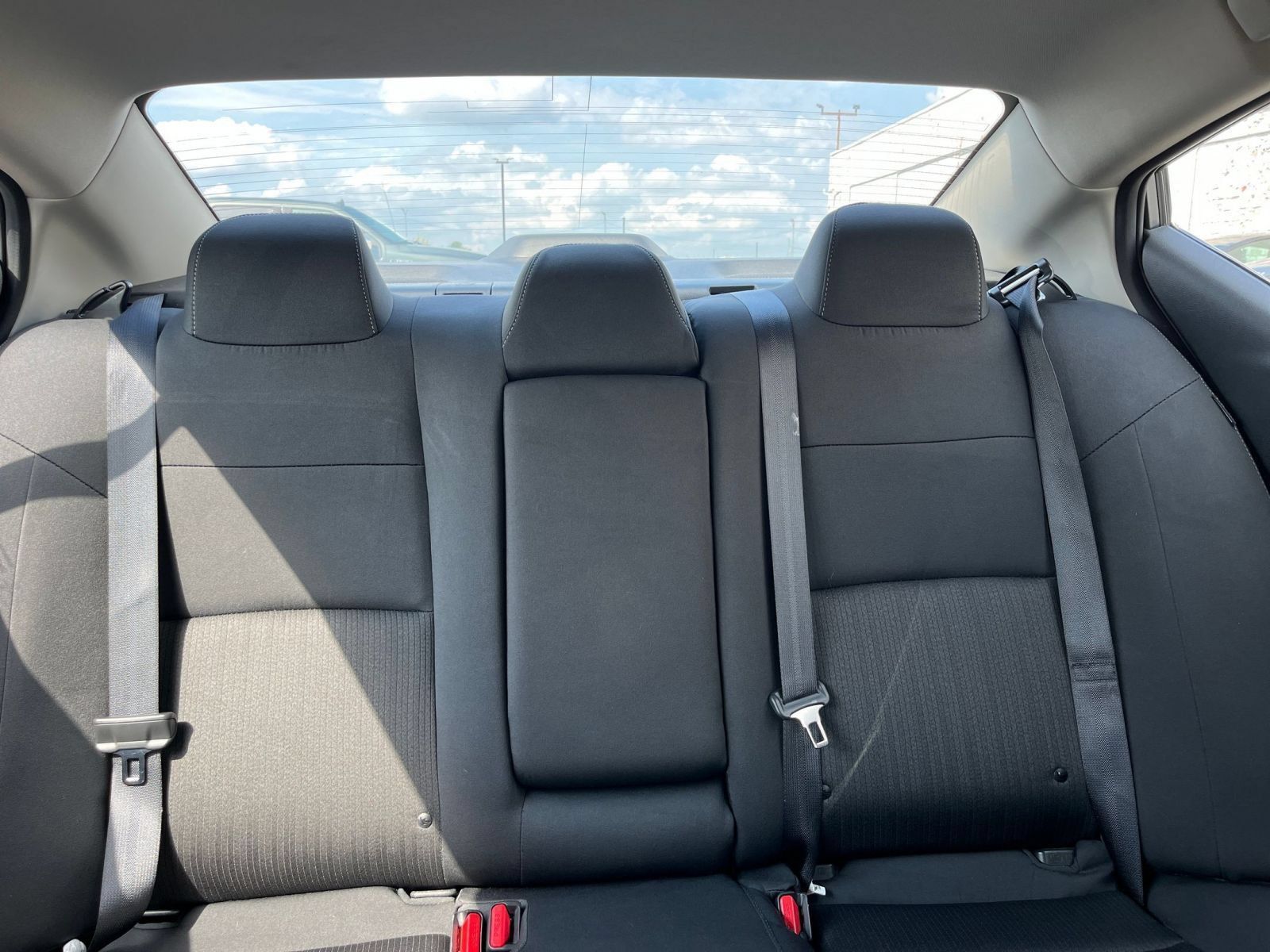 Used 2025 Nissan Altima 2.5 SV FWD image 38