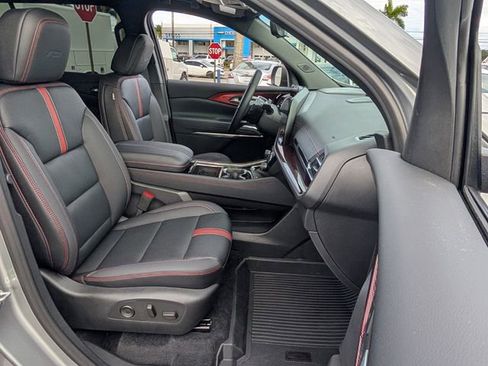 Used 2026 Chevrolet Traverse RS image 19