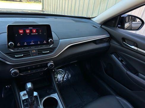 Used 2024 Nissan Altima 2.5 SR image 17