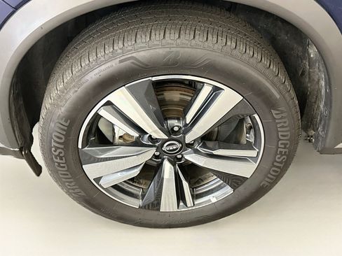 Used 2026 Nissan Rogue SL AWD/4WD image 35