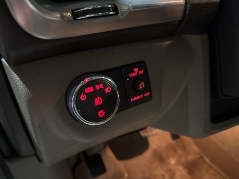 Used 2015 GMC Acadia Denali image 19