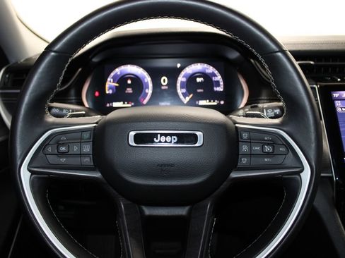Used 2022 Jeep Grand Cherokee Limited AWD/4WD image 35