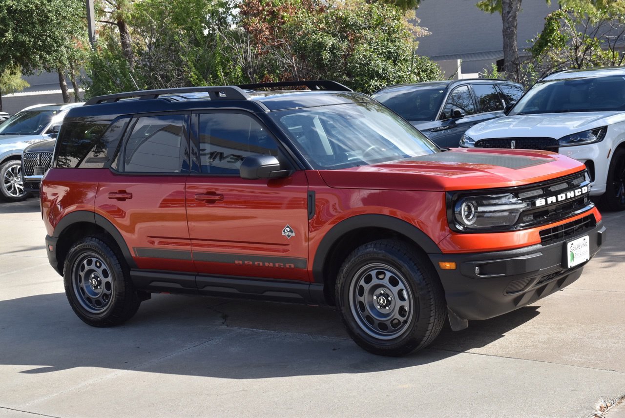 Used 2023 Ford Bronco Sport Outer Banks AWD/4WD image 5