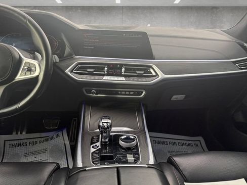 Used 2021 BMW X7 xDrive40i w/ M Sport Package AWD/4WD image 4