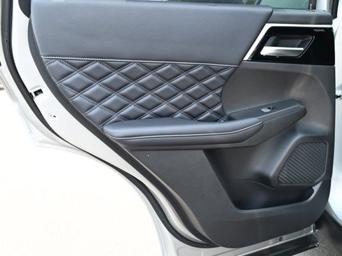 New 2023 Mitsubishi Outlander SEL AWD/4WD image 23
