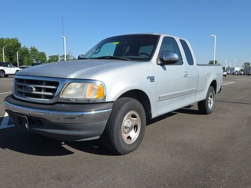 Used 2000 Ford F150 2WD SuperCab image 2