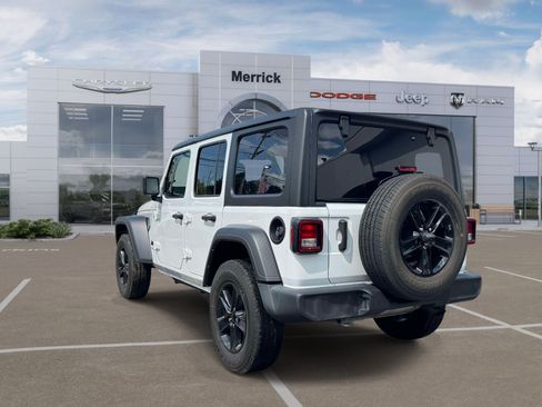 Used 2022 Jeep Wrangler Unlimited Sport AWD/4WD image 8