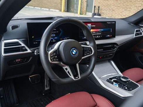 Used 2025 BMW i4 xDrive40i w/ M Sport Package AWD/4WD image 24