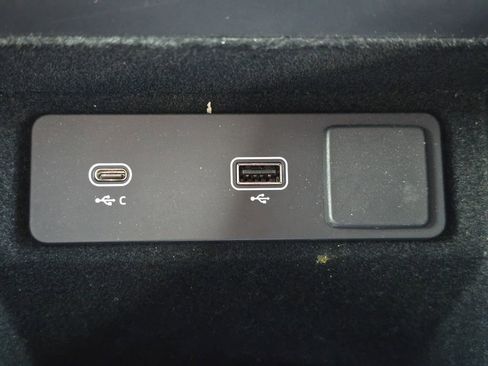 Used 2023 Land Rover Range Rover Evoque S image 27