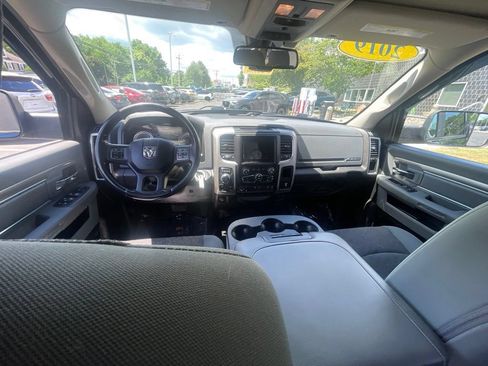 Used 2019 RAM 1500 Big Horn AWD/4WD image 9