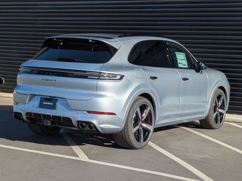 New 2026 Porsche Cayenne S image 9