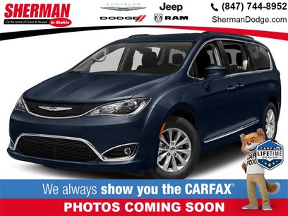 Used 2018 Chrysler Pacifica Touring-L Plus w/ Tire & Wheel Group