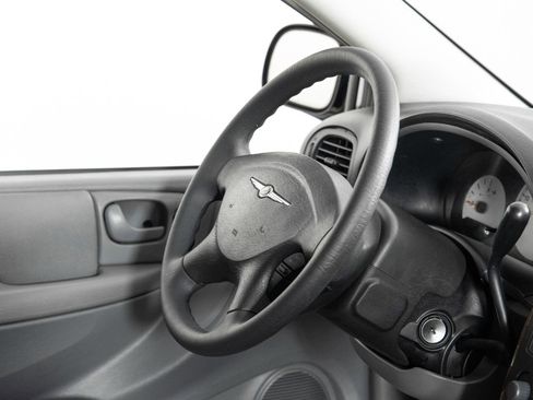 Used 2006 Chrysler Town & Country LX image 25