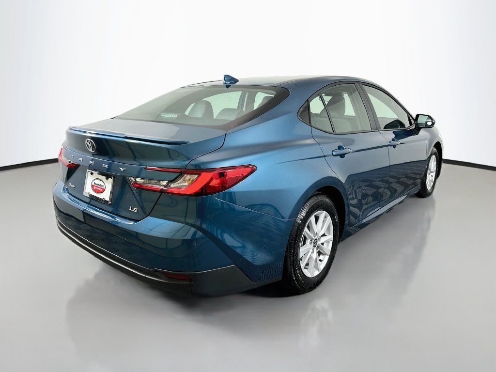 Used 2026 Toyota Camry LE FWD image 5