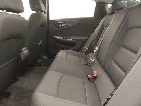 Used 2022 Chevrolet Malibu LS FWD image 18