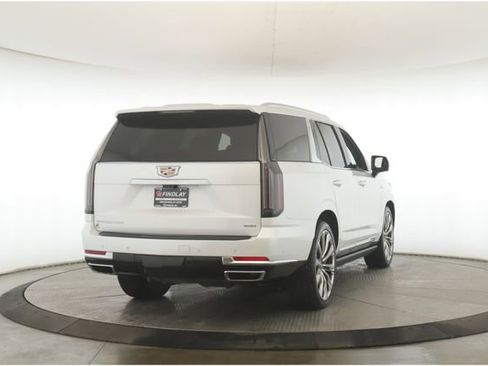Used 2025 Cadillac Escalade Premium Luxury w/ Touring Package image 7