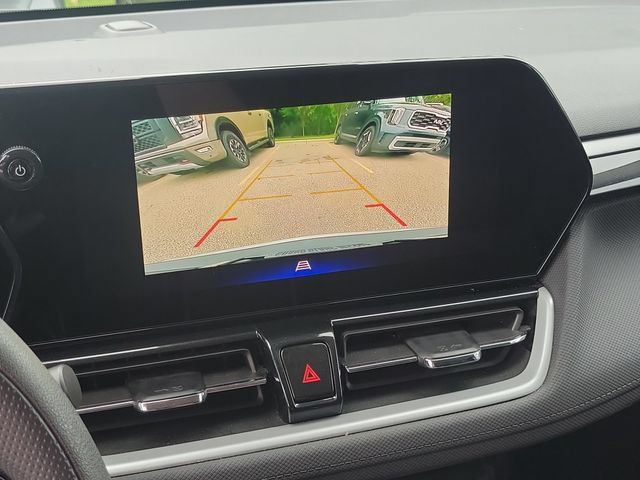 Used 2025 Chevrolet TrailBlazer LT AWD/4WD image 17