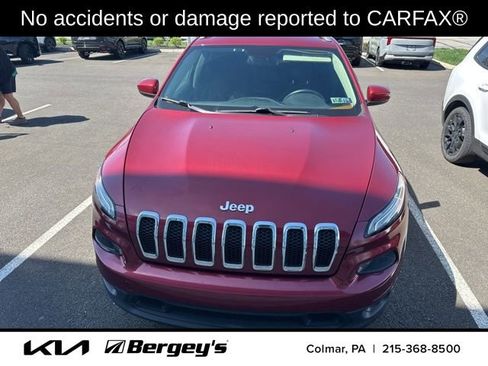 Used 2015 Jeep Cherokee Latitude w/ Cold Weather Group image 2