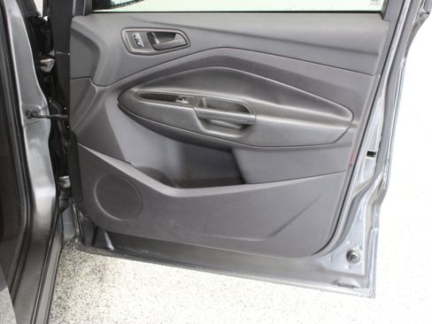 Used 2016 Ford Escape S FWD image 31