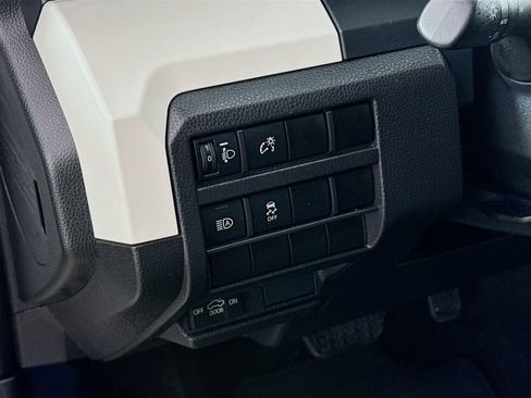 Certified 2024 Toyota Tacoma TRD Off-Road image 8