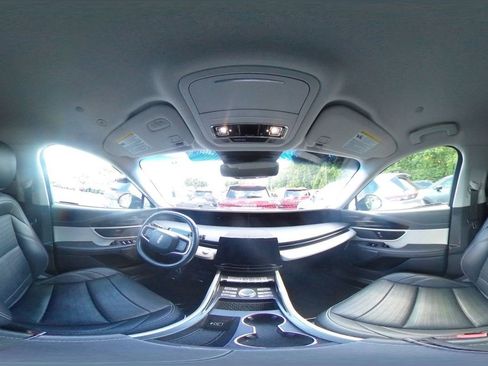 Used 2024 Lincoln Nautilus Reserve image 36